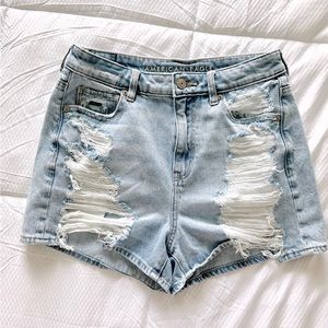 AE Mom Shorts